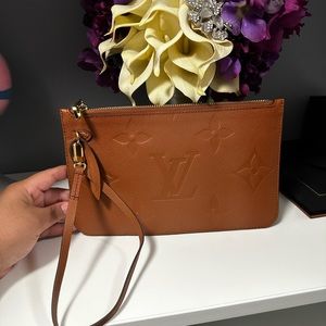 ‼️SOLD‼️LV empreinte cognac neverfull **pouch only**